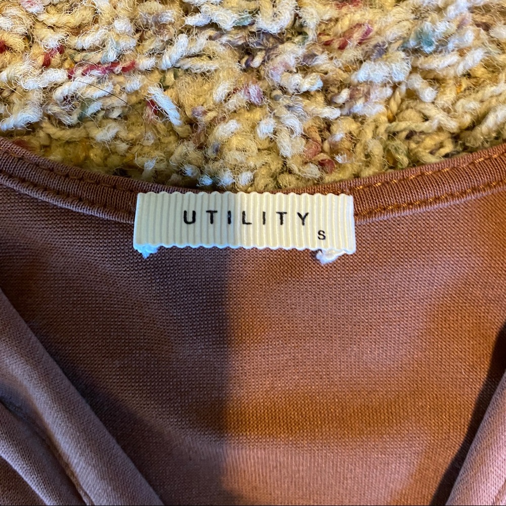 ❗️SOLD❗️Perfect Fall Top - Picture 3 of 5